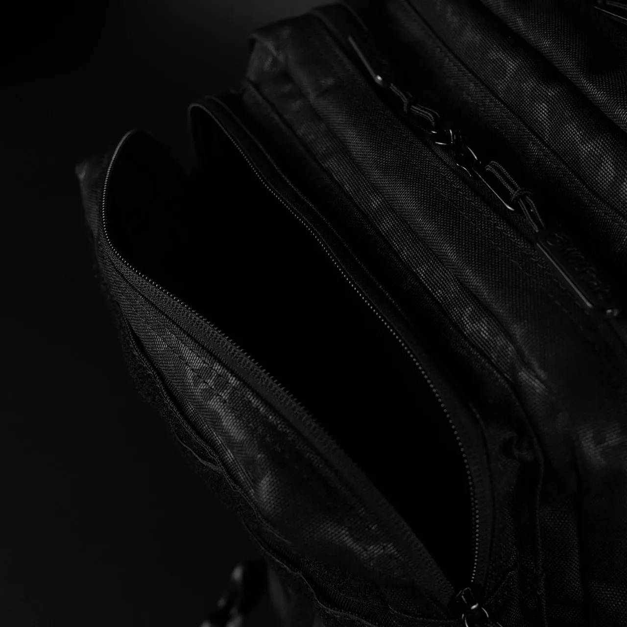 35L Backpack Black Leopard