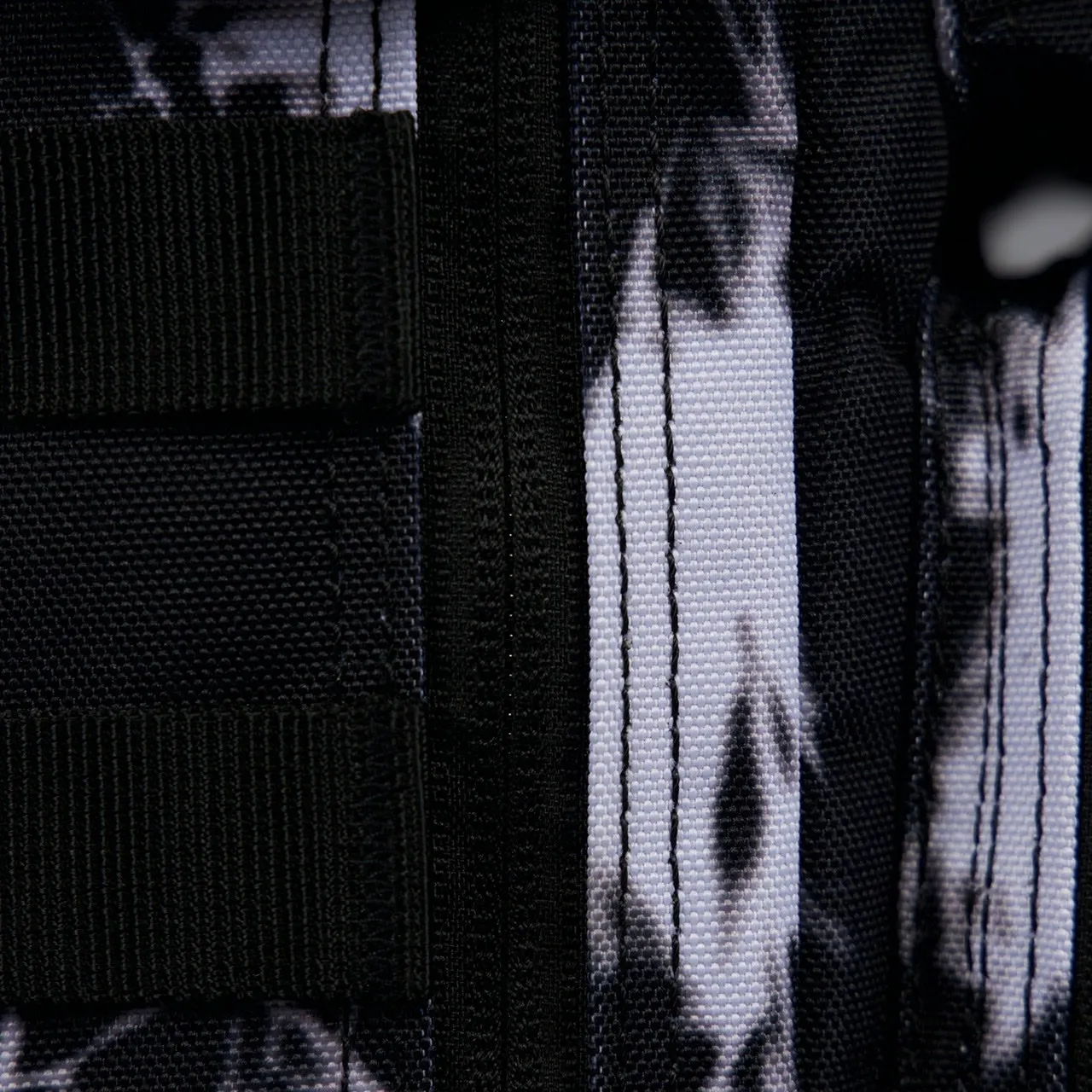 9L Backpack Mini Black Lightning