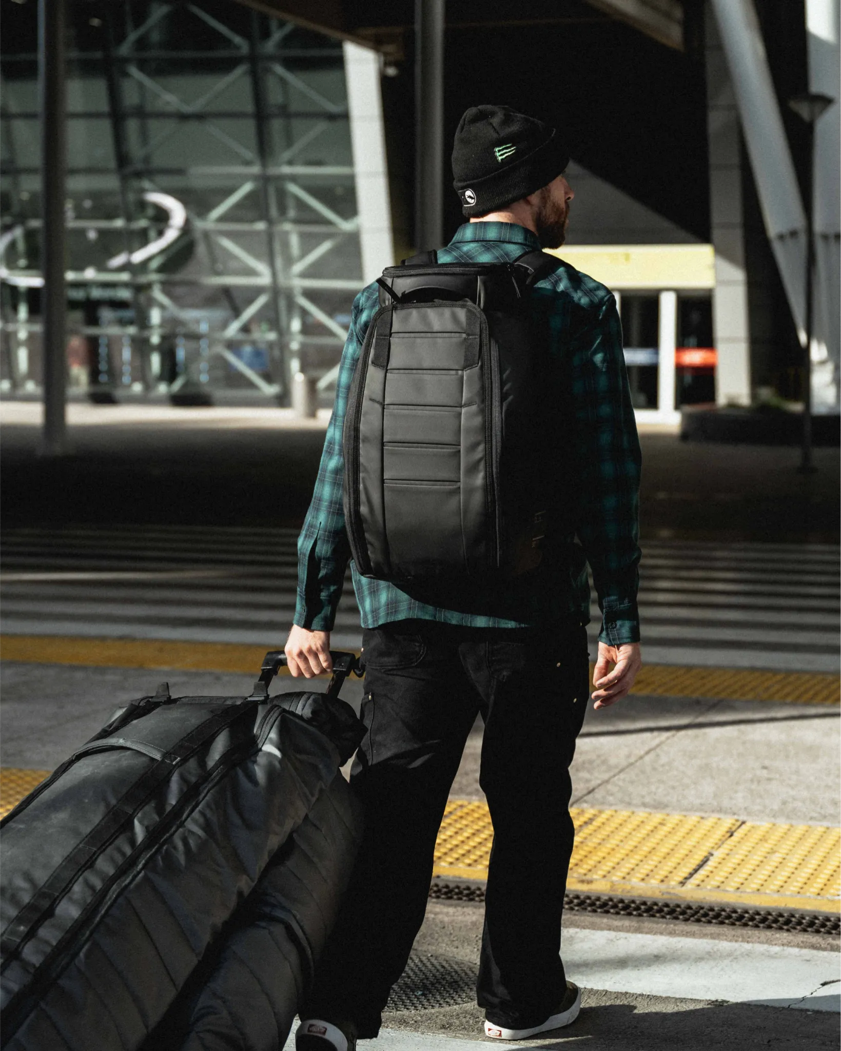 D_b_ Hugger Backpack 30L