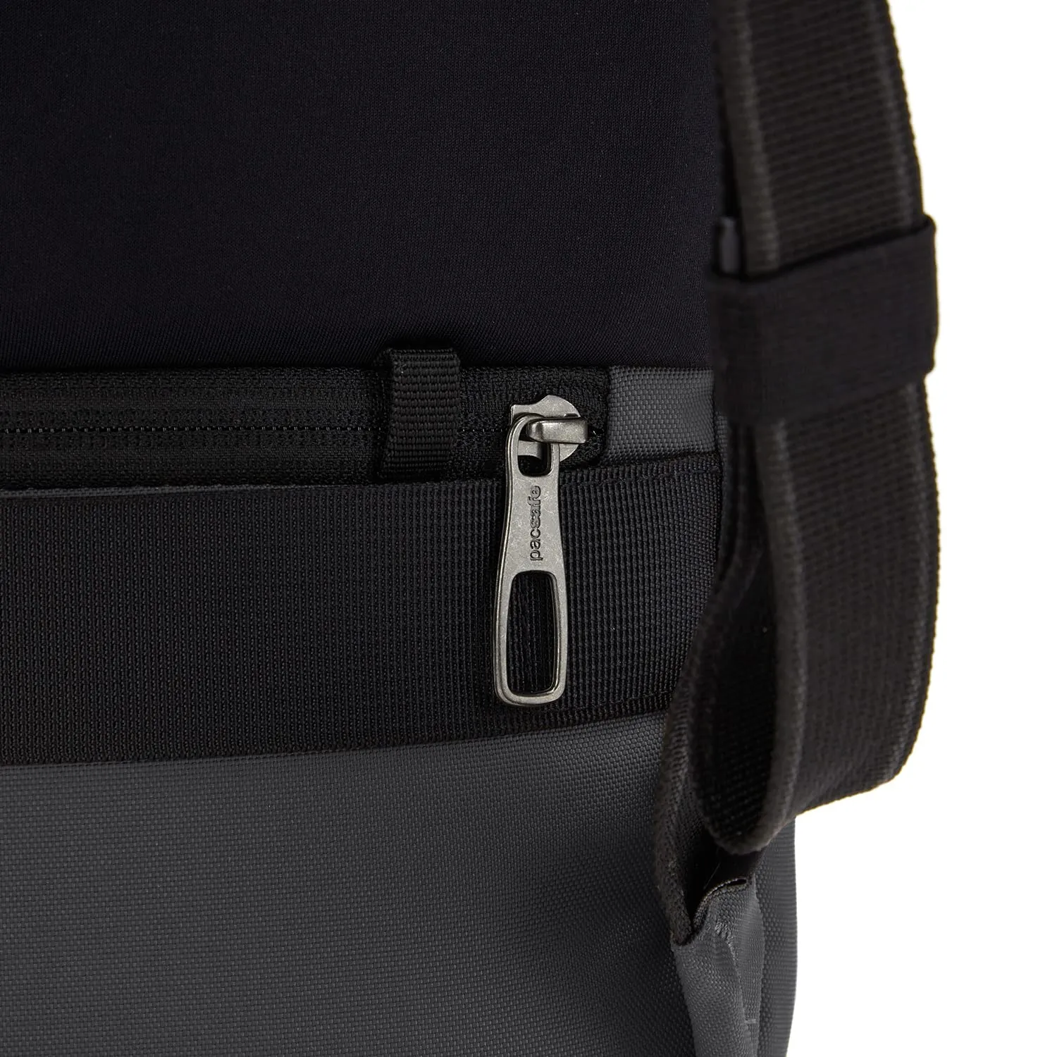 Metrosafe X 20L backpack