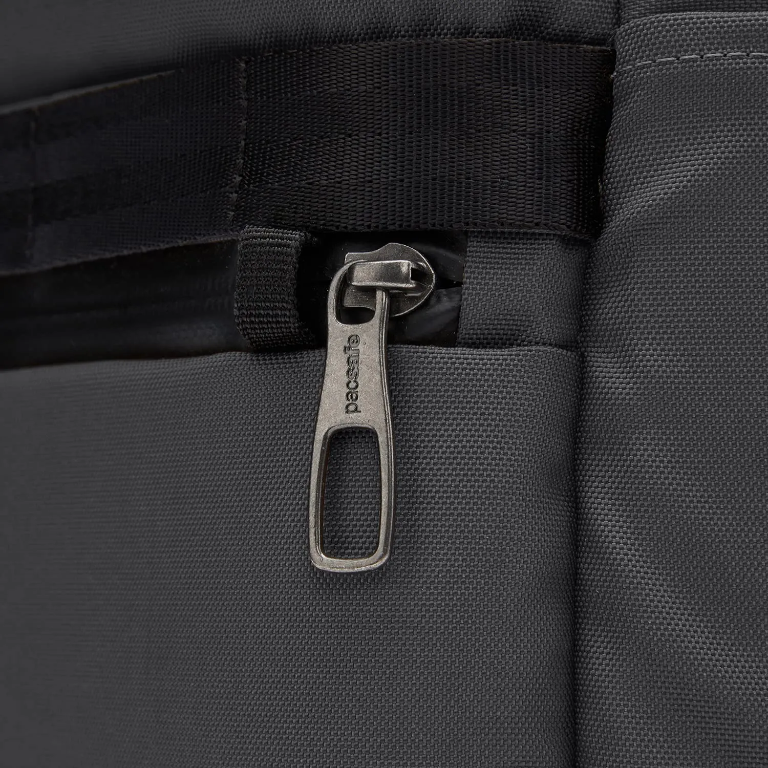 Metrosafe X 25L backpack